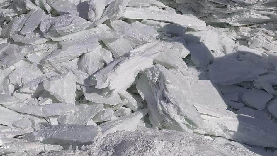 HIGH GRADE TALC LUMPS